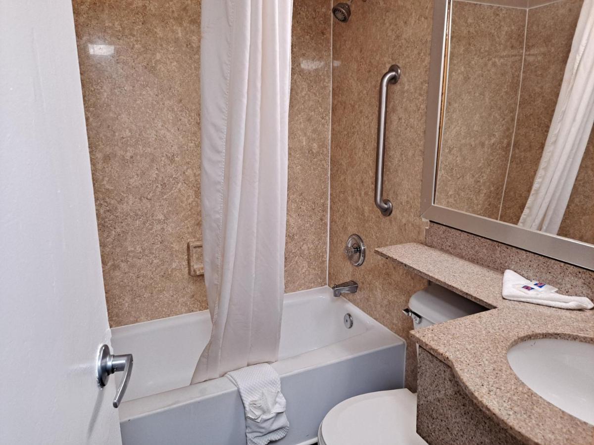 Suites Catonsville Md Baltimore West Экстерьер фото