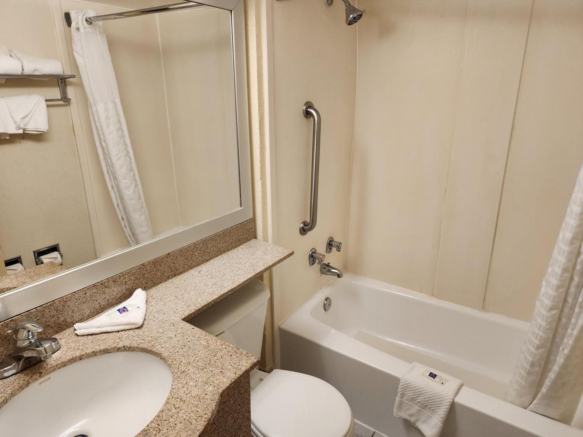 Suites Catonsville Md Baltimore West Экстерьер фото